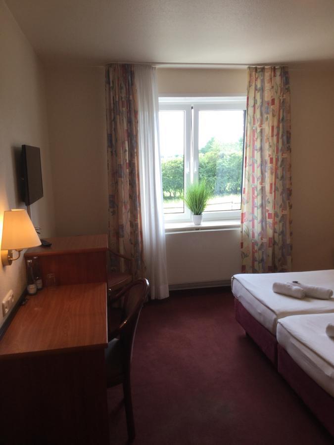 Hotel Zum Alten Schlagbaum Wegberg Екстер'єр фото